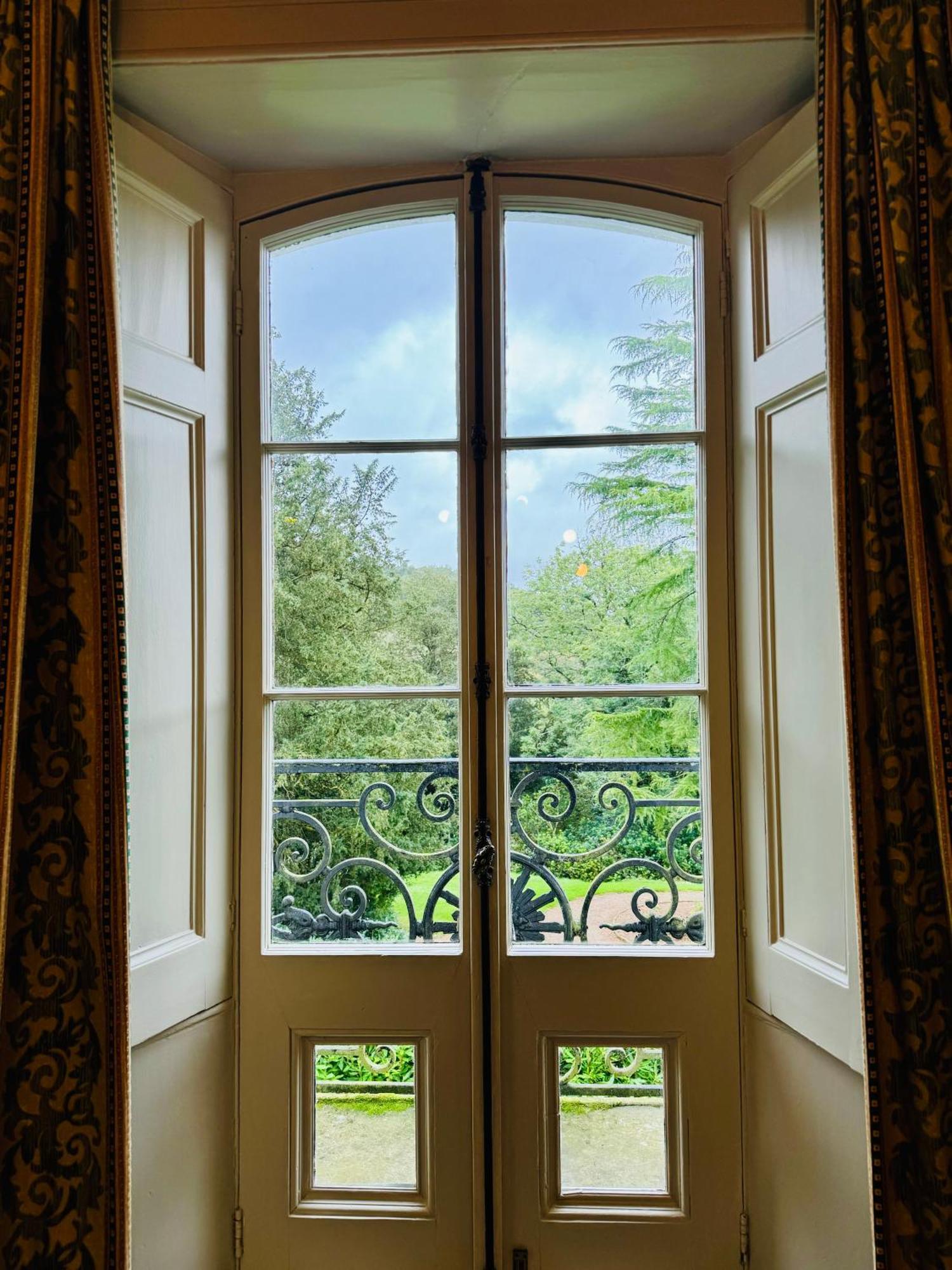 The Falcondale At Лампетер Номер фото